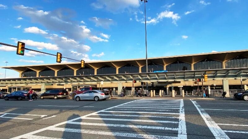 15 Largest Airports in the US [Update 2023]