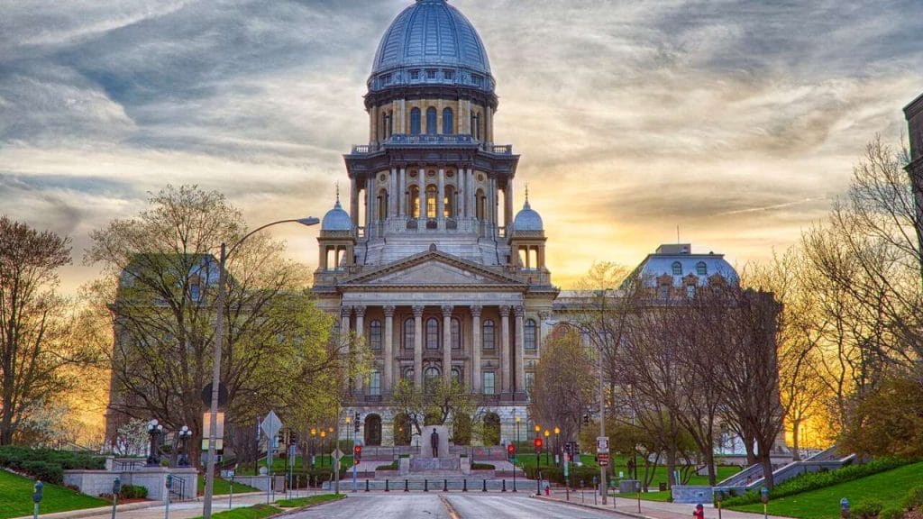 Top 16 Most Populated Cities in Illinois [Update 2023]