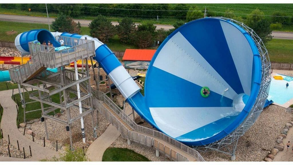 12 Best Water Parks in Iowa [Update 2023]